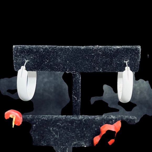 Lot of 6 Silver Tone Pierced Earrings (4834) - Picture 4 of 9